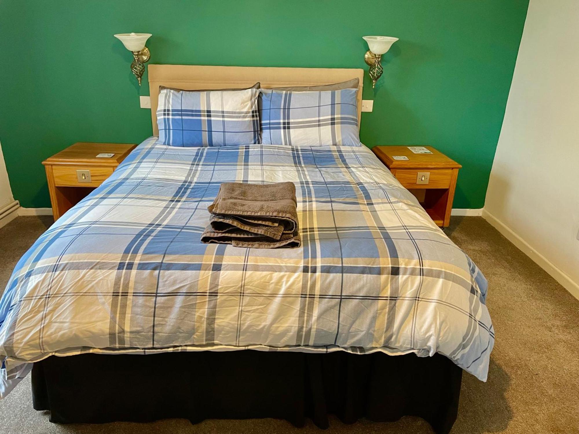 Spacious 3 Bedroom Garden Apartment In Snowdonia National Park Garndolbenmaen Экстерьер фото